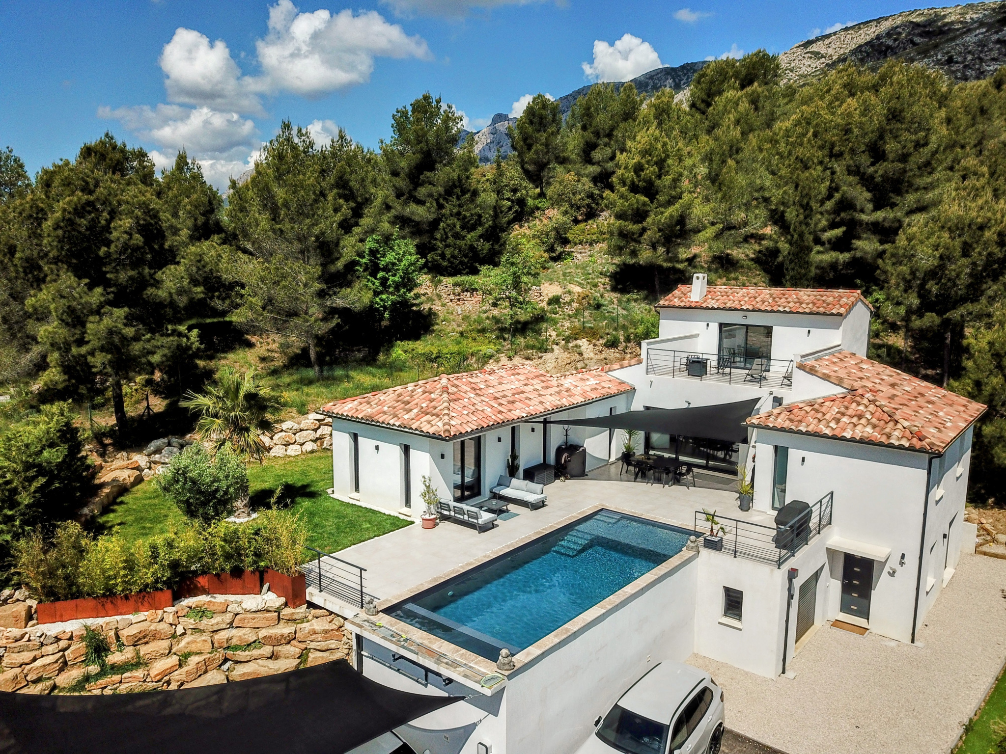 A VENDRE VILLA 6 pièces CONTEMPORAINE RECENTE