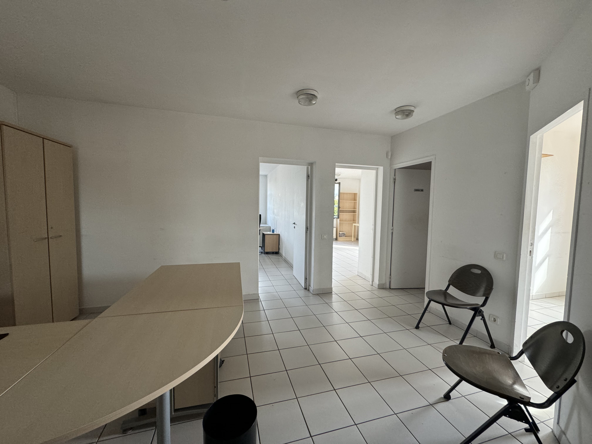 A louer - Local Professionnel 76m2 à ROUSSET