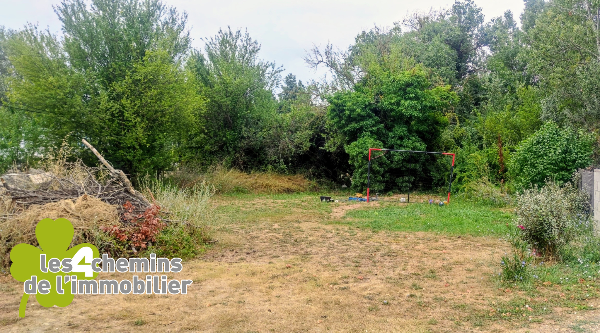 A VENDRE Terrain constructible  565 m2 emprise 10%