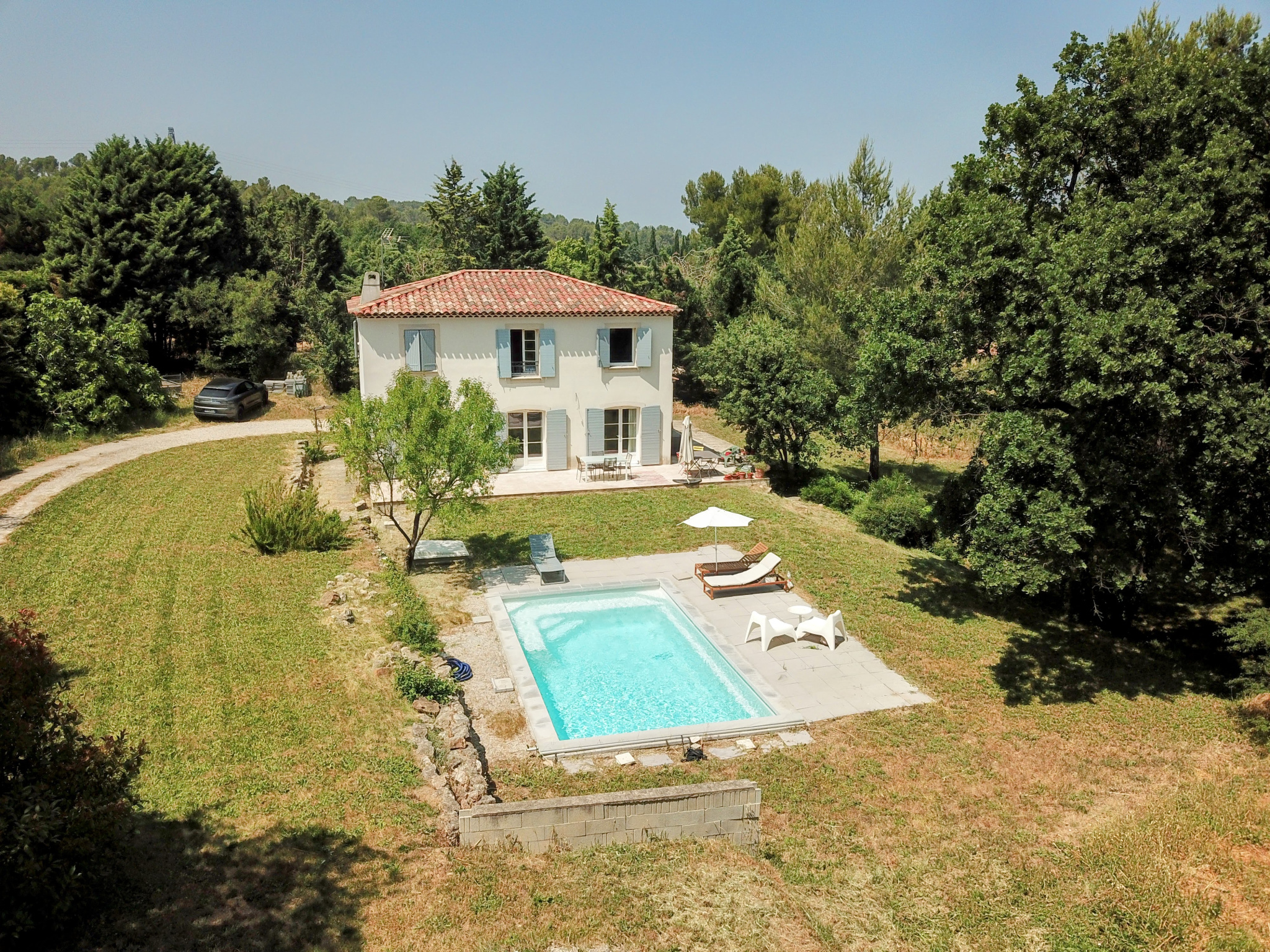 Villa contemporaine 5 pièces avec piscine à Gréasque